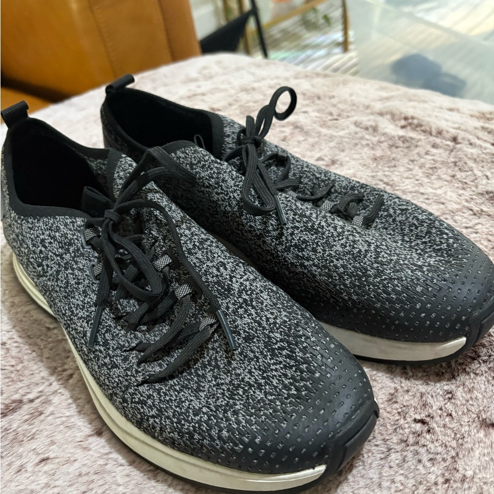 Women’s size 11 Under Armor running shoes grey & black